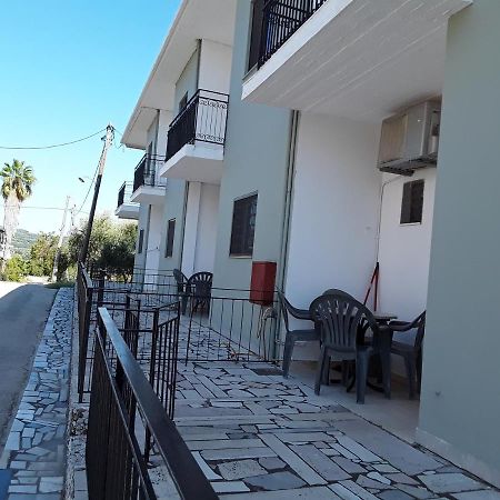 Athanasios Tsoumas Apartments Kastrosikia Eksteriør billede