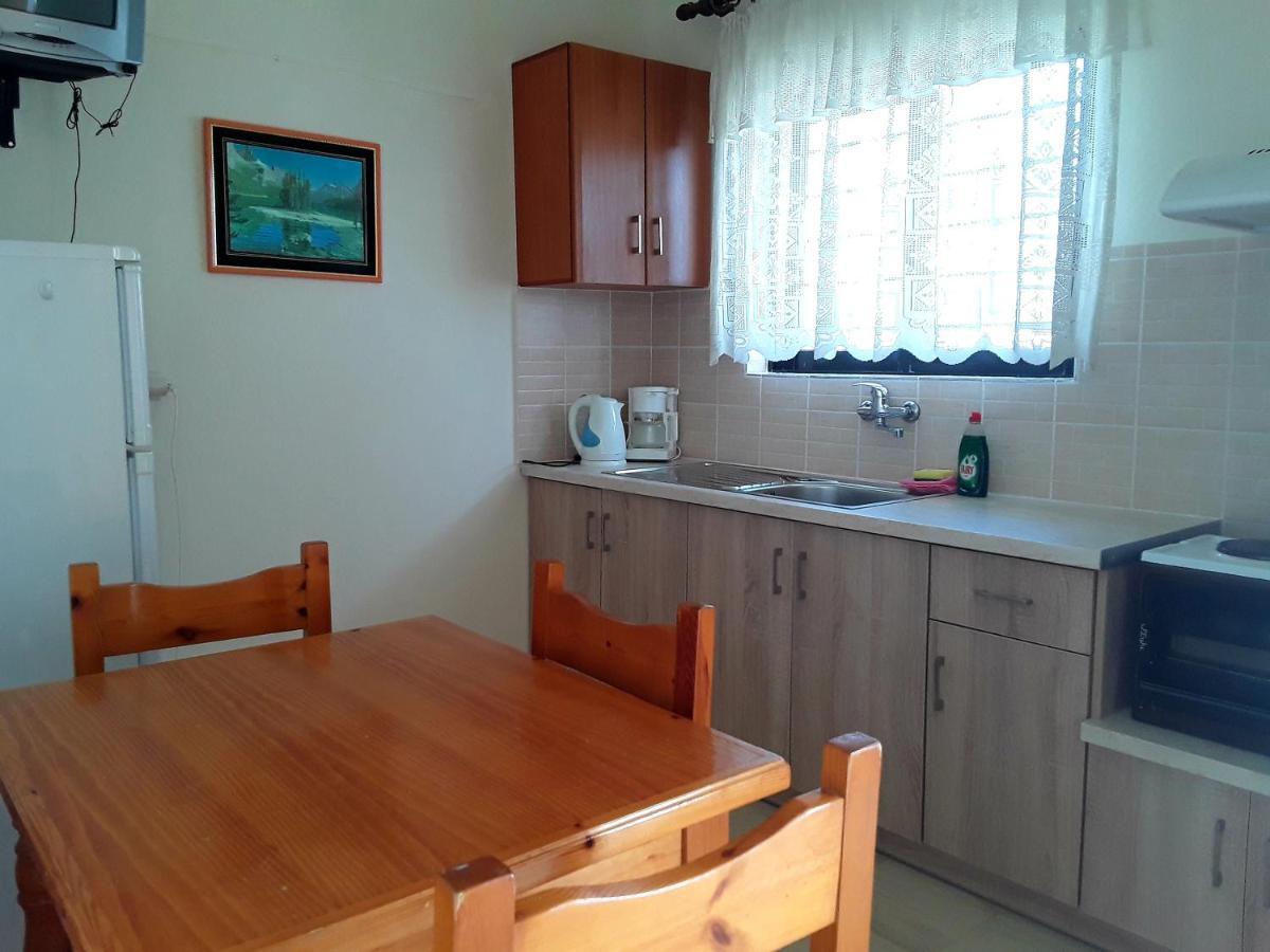 Athanasios Tsoumas Apartments Kastrosikia Eksteriør billede