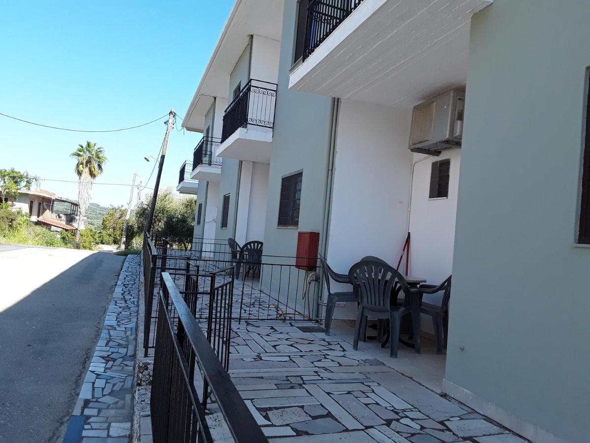 Athanasios Tsoumas Apartments Kastrosikia Eksteriør billede
