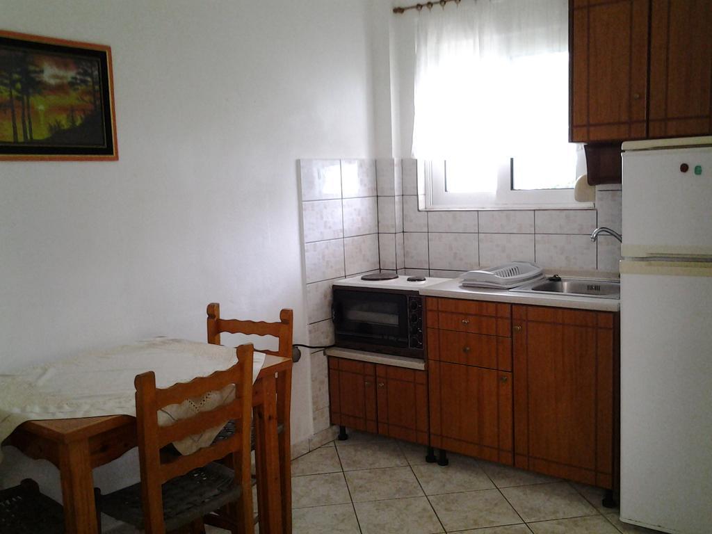 Athanasios Tsoumas Apartments Kastrosikia Eksteriør billede