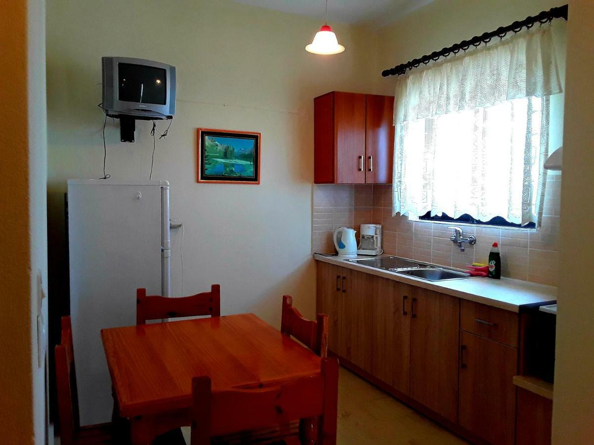 Athanasios Tsoumas Apartments Kastrosikia Eksteriør billede