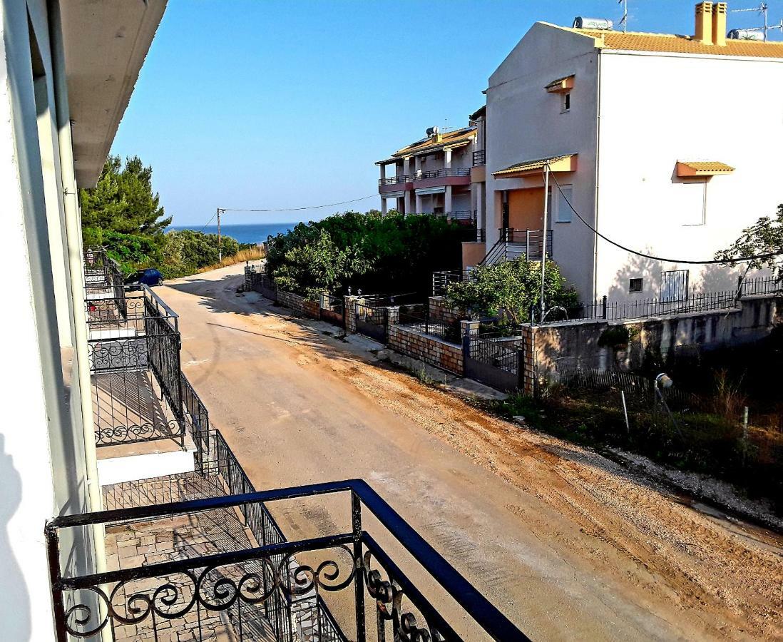 Athanasios Tsoumas Apartments Kastrosikia Eksteriør billede