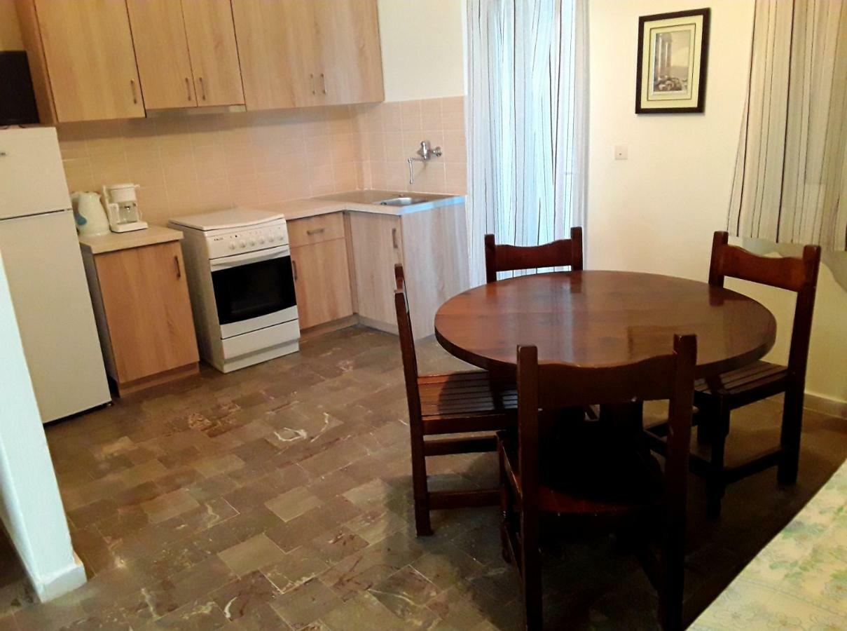 Athanasios Tsoumas Apartments Kastrosikia Eksteriør billede